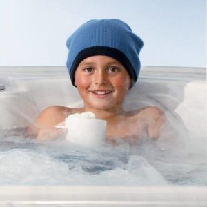 marquis-hot-tub-snow-2