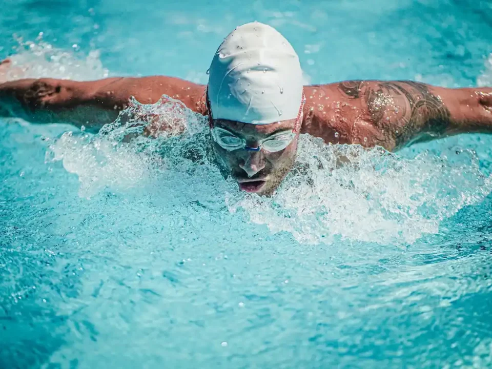 Picture of a person swimming after learning about the benefits of swimming.