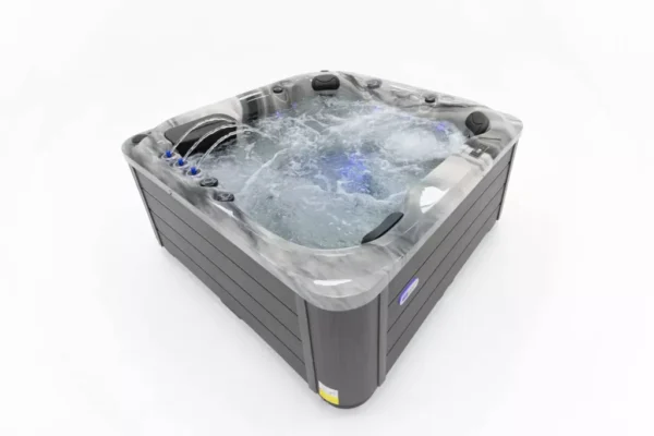 Refresh hot tub with water and fountain turned on