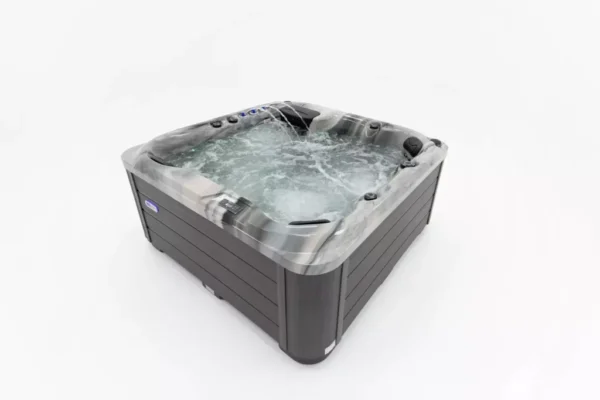 Refresh hot tub with water and jets turned on