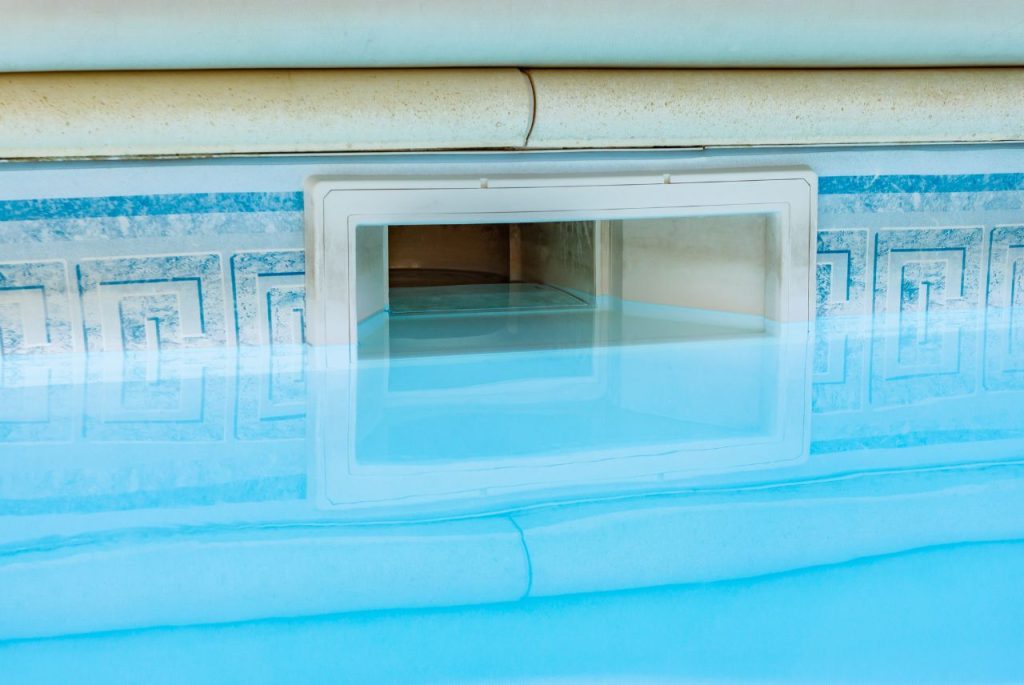 pool skimmer