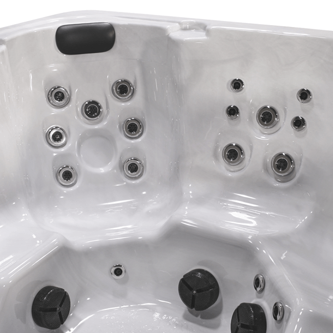 Embark E45 Hot Tub - Image 3